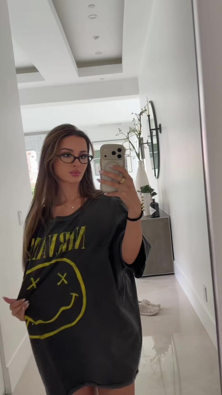 @sssniperwolf