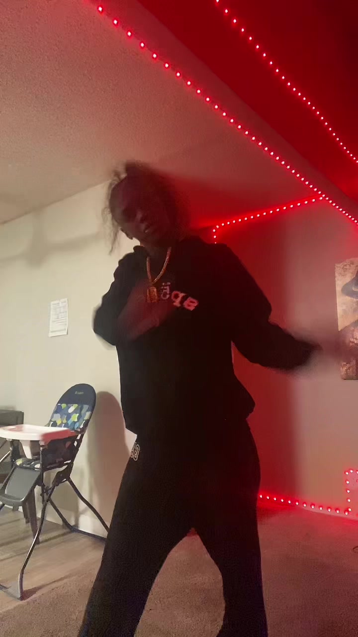 @Ihateheuxs🤣