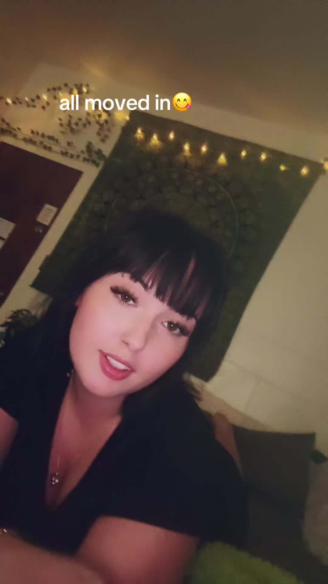@shayla_dow