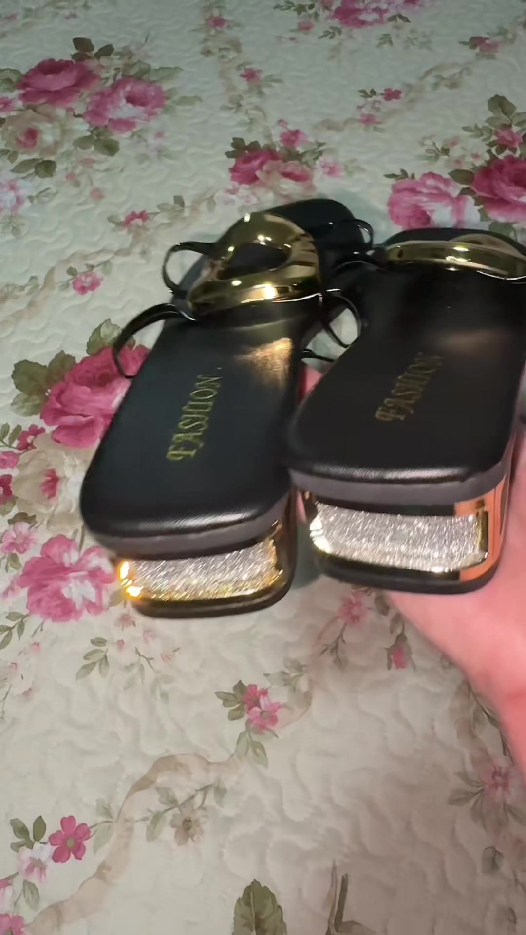 @𝘚𝘢𝘩𝘪𝘭𝘺 𝘱𝘢𝘯𝘢𝘤𝘰