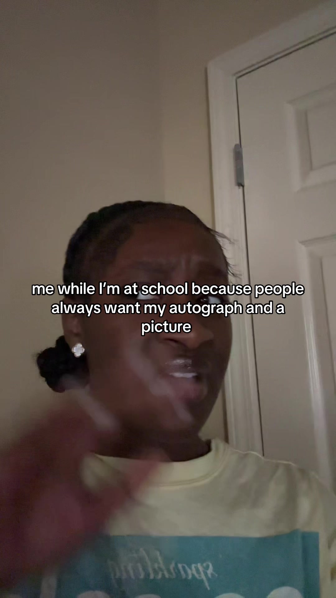 @⃟