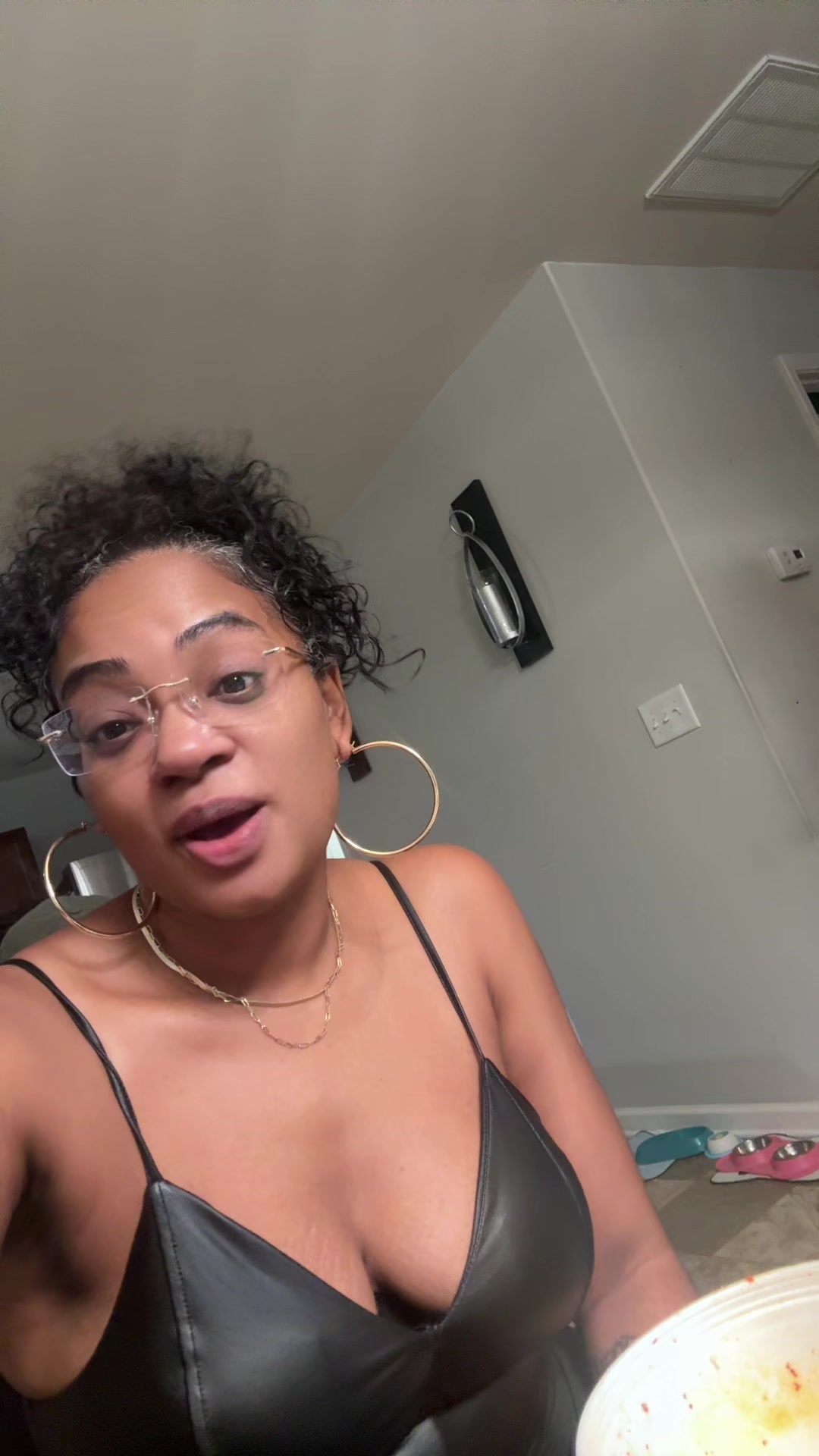 @Mz_Johnson_