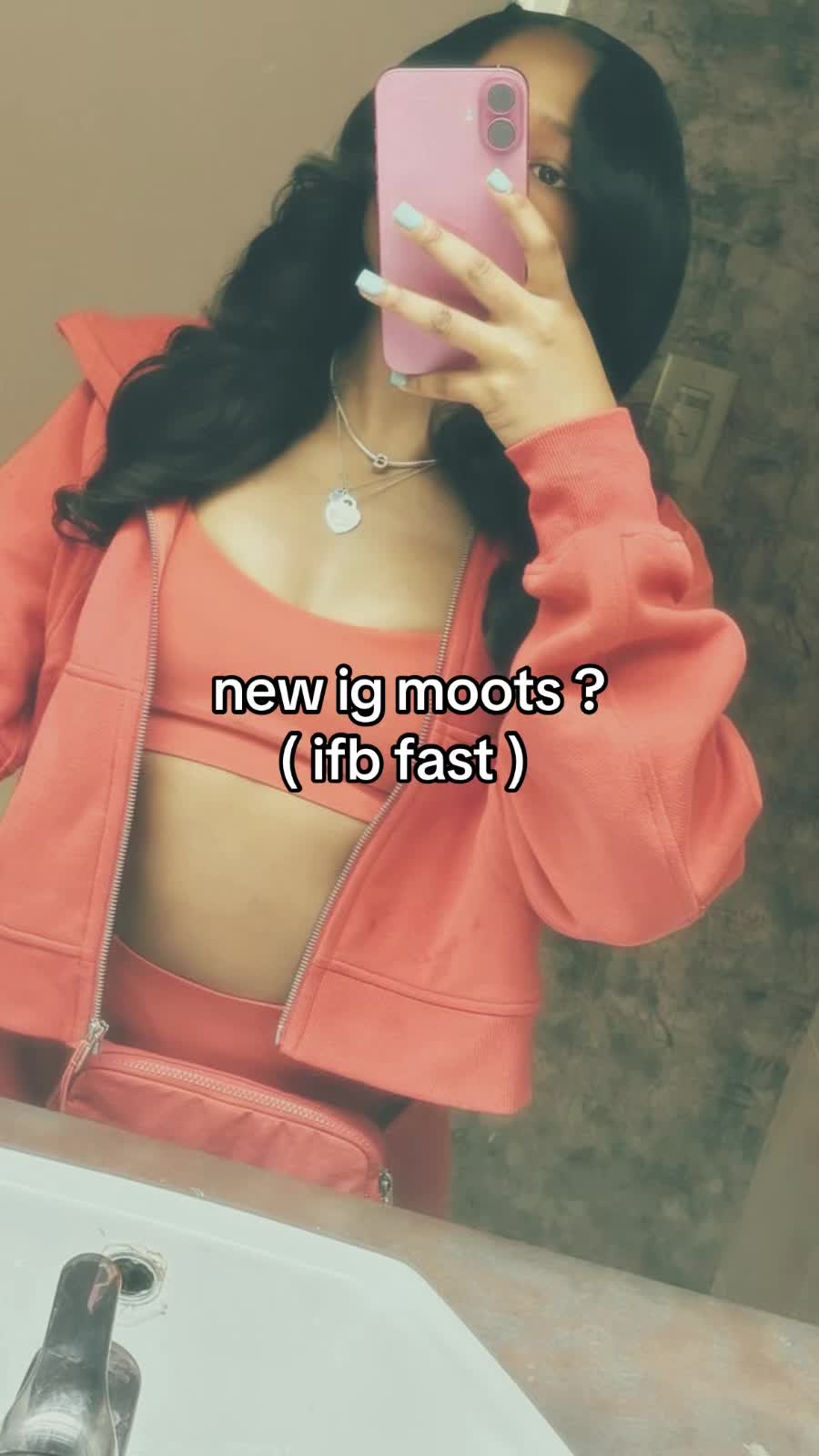 @ᥫ᭡.
