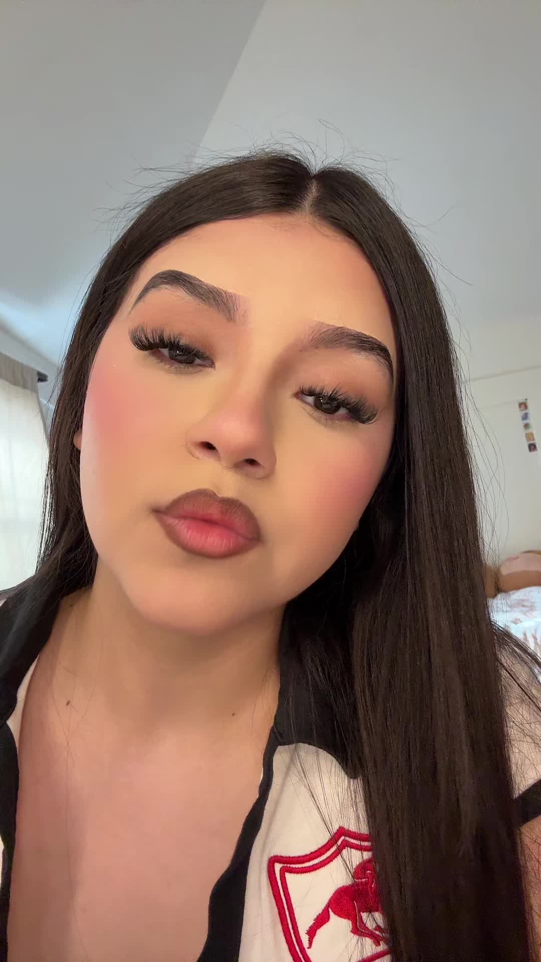 @Valeskka_.