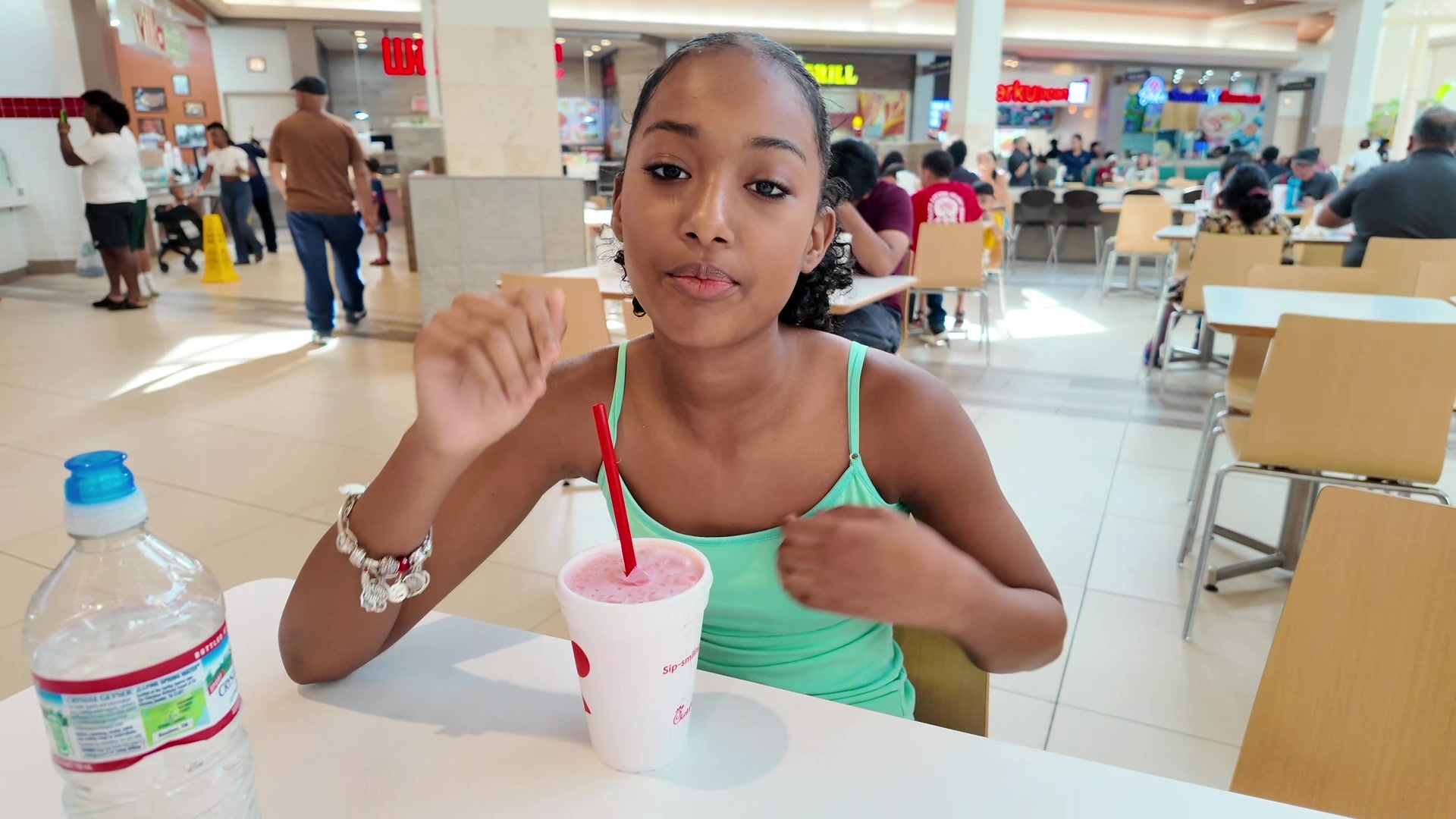 @Mia