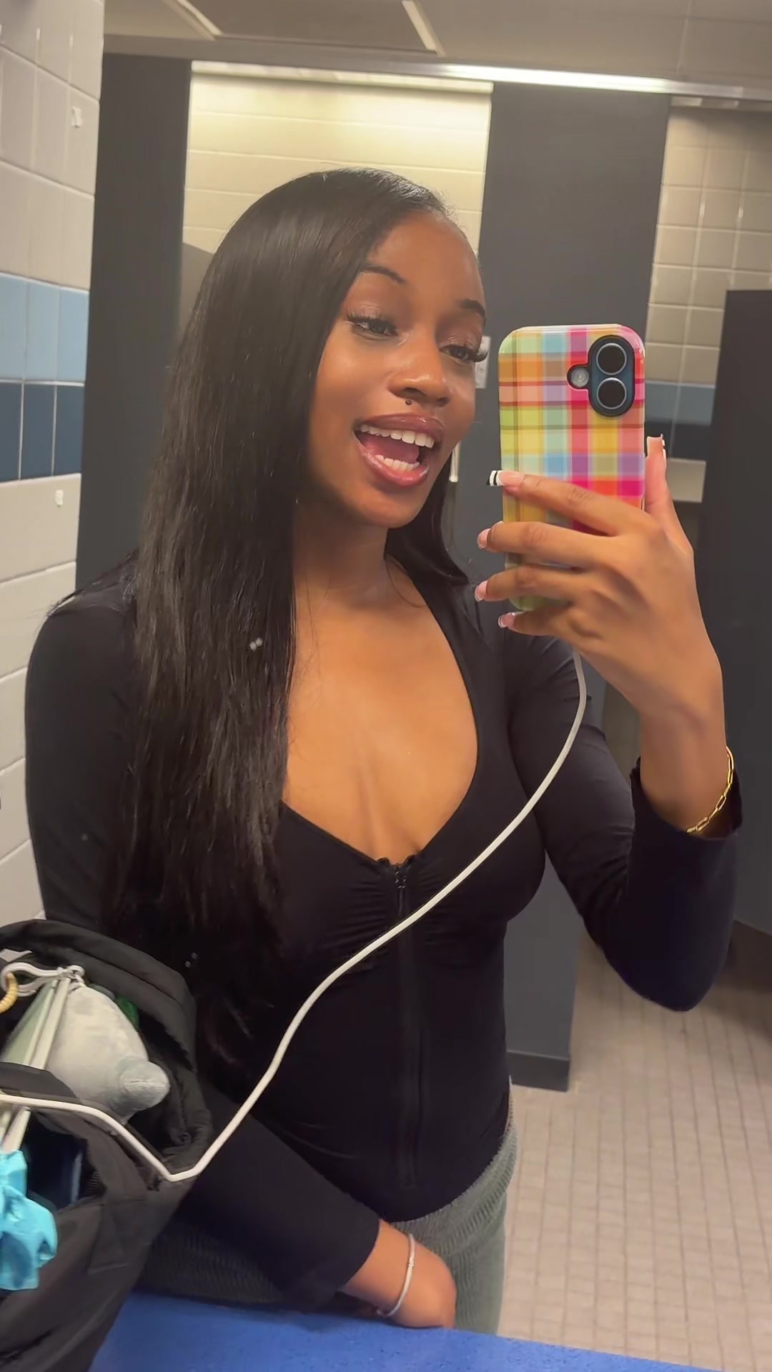 @👰🏾&zwj;♀️
