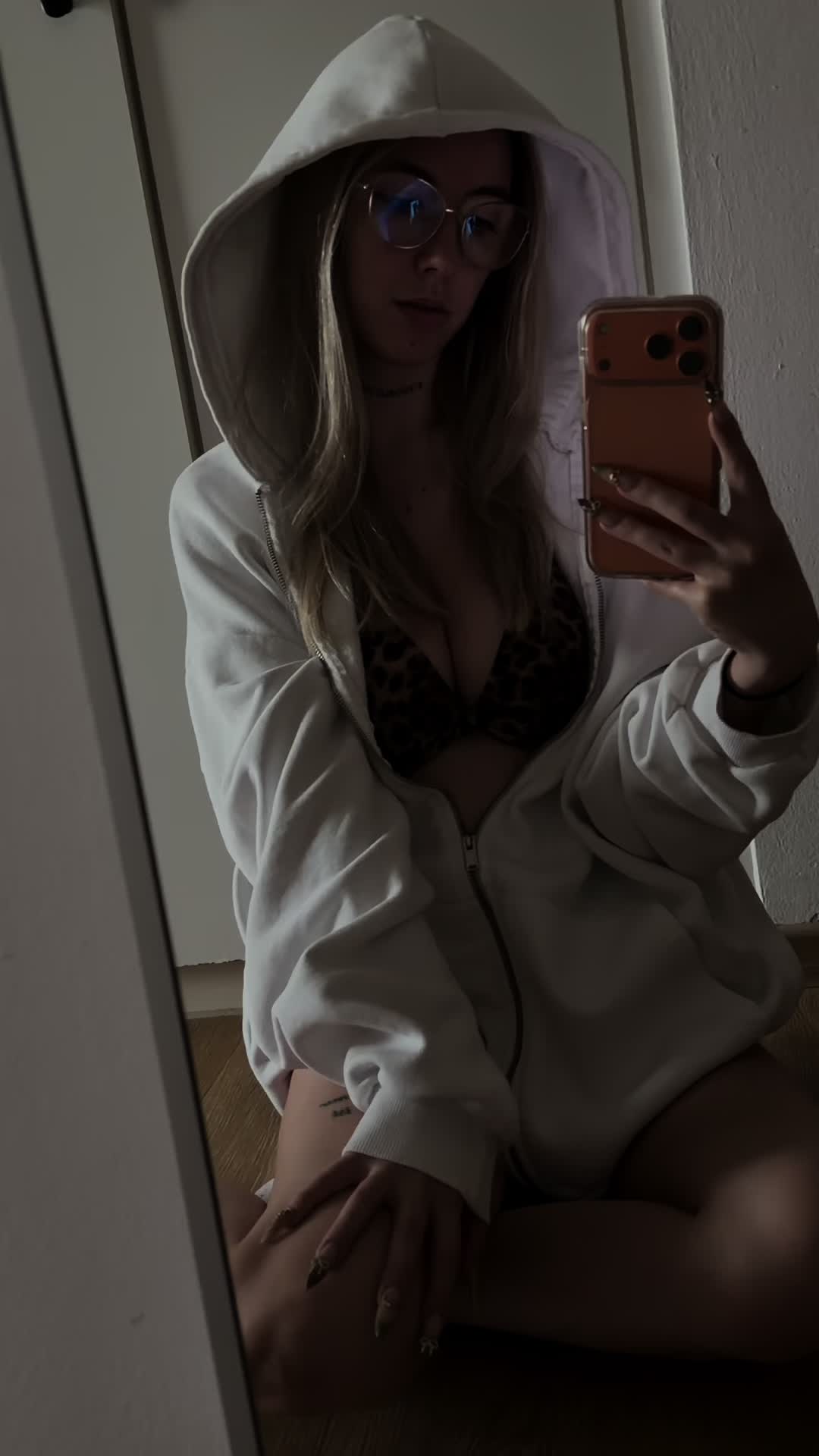 @ghostfacedoll_