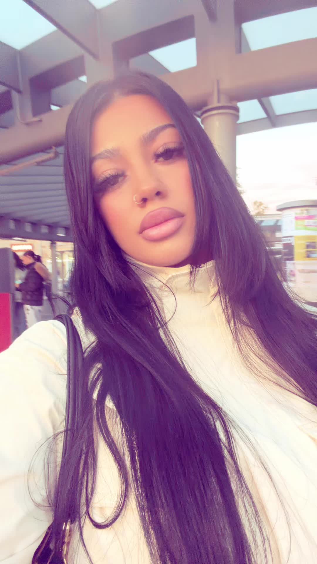 @Nikol Berkiova