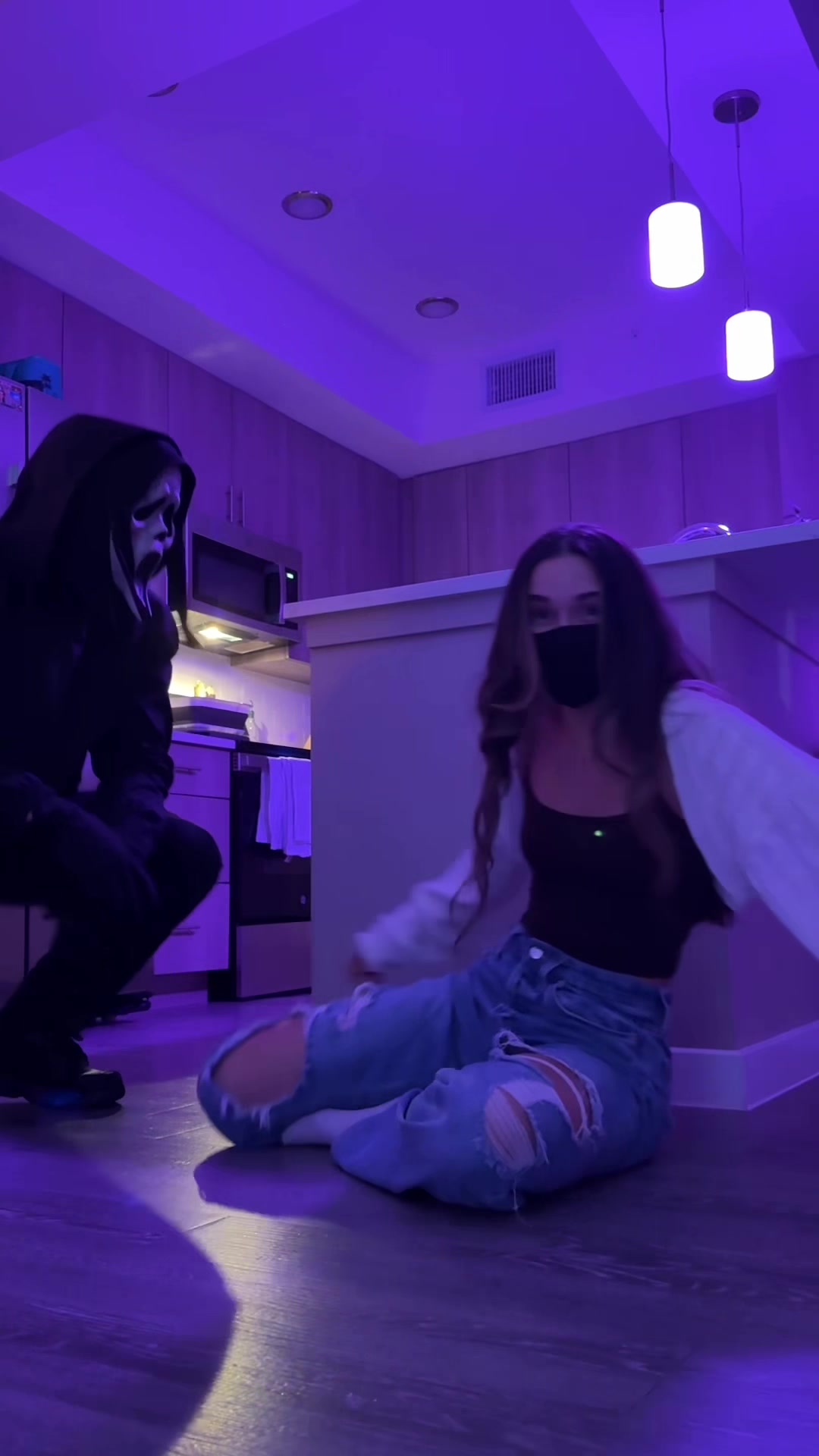 @V-DΛY