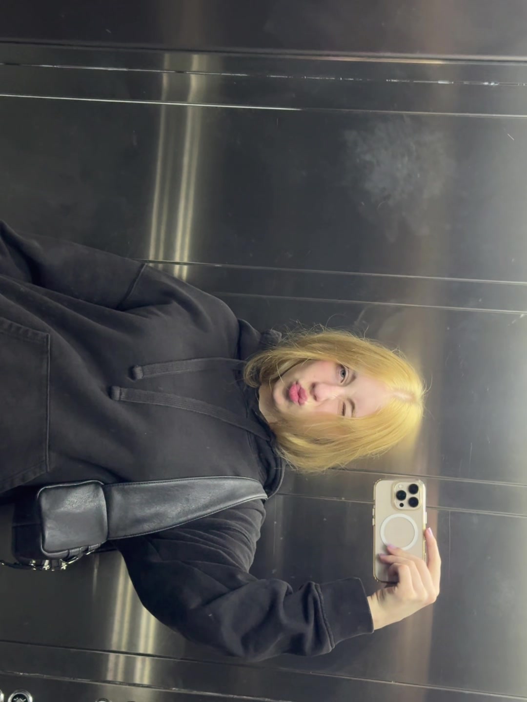 @Олександра🚬