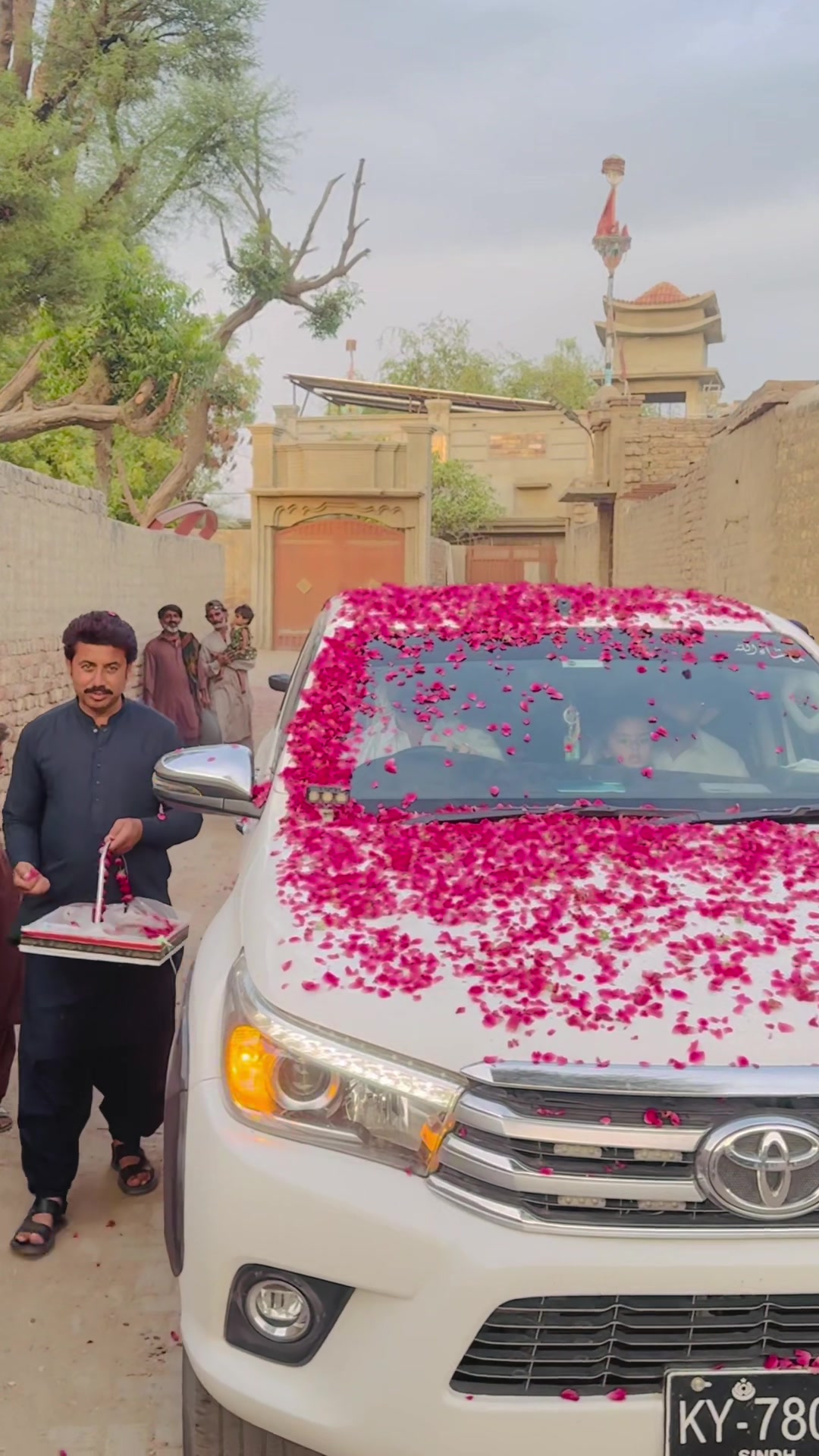 @&hearts;️Zawar Azhar jeelani&hearts;️