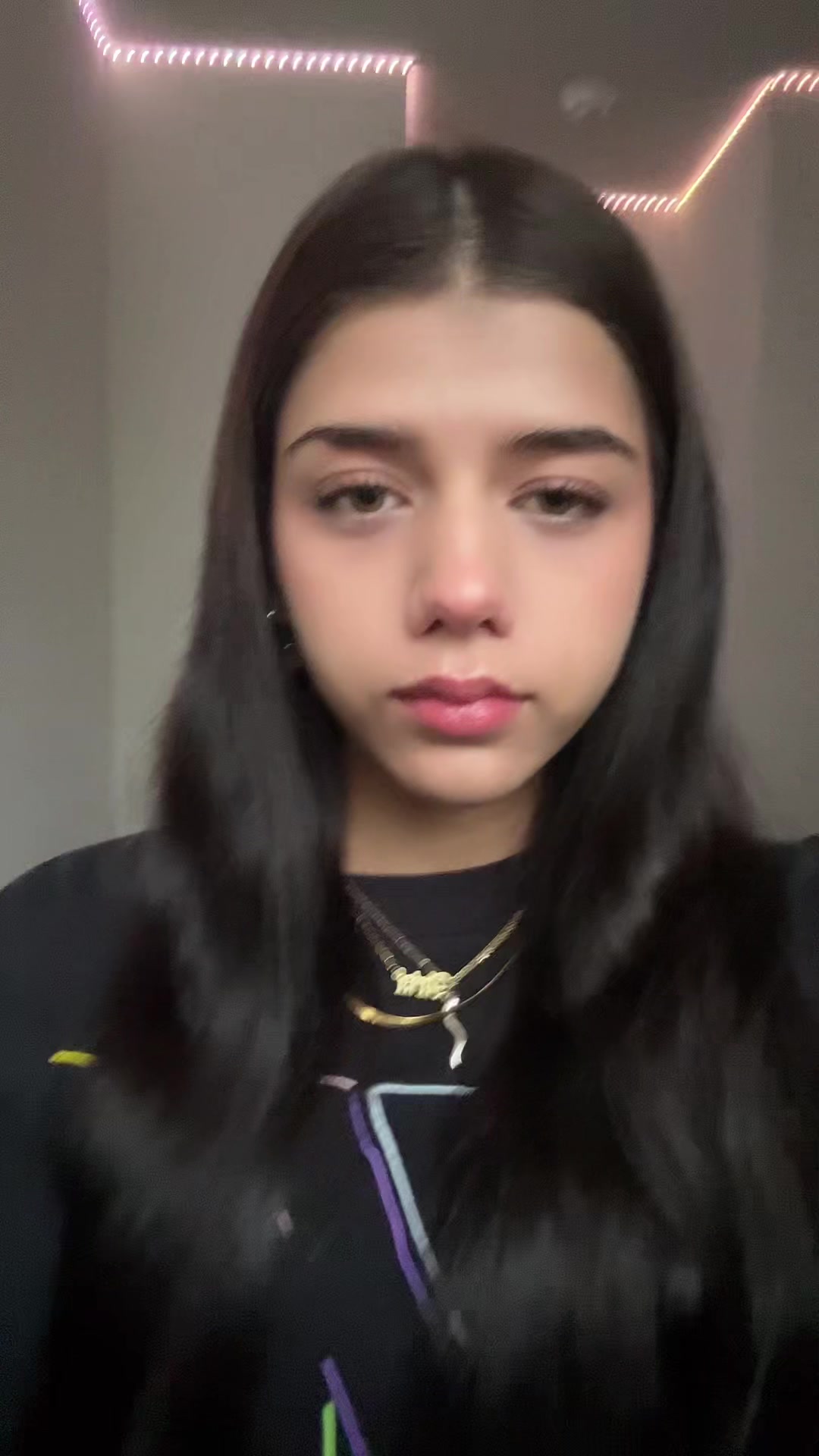 @ariskii 𖣂