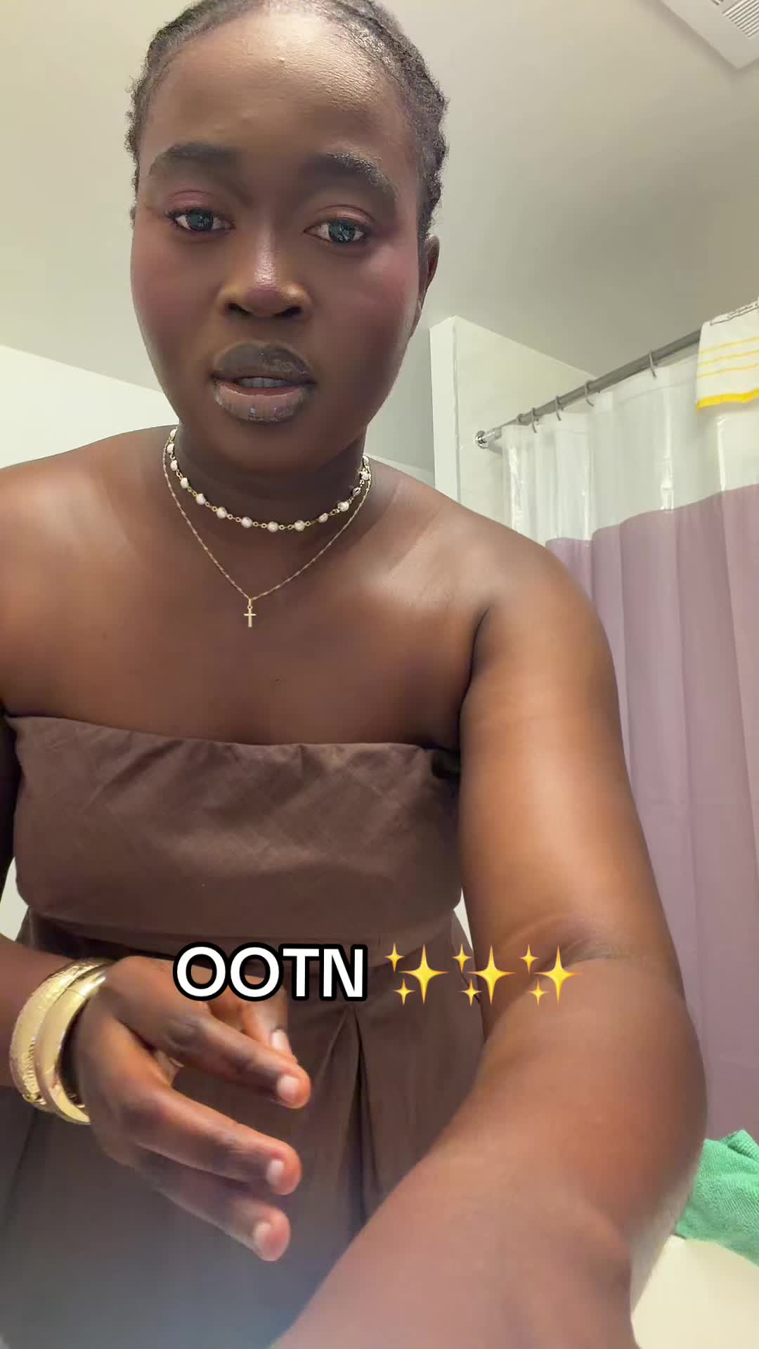 @Ayoereview
