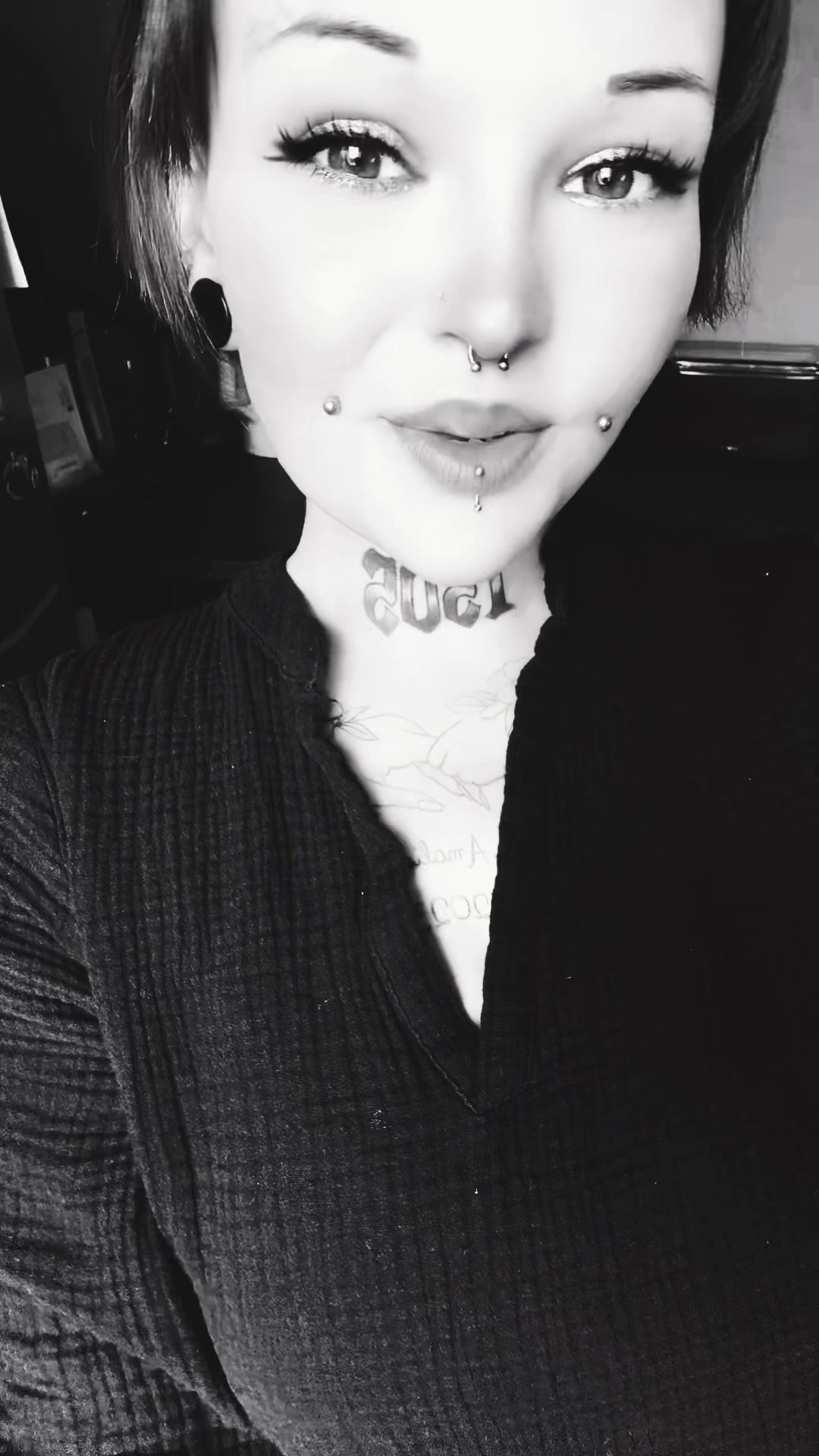 @𝓛𝓪𝓾𝓻𝓪🌹🖤