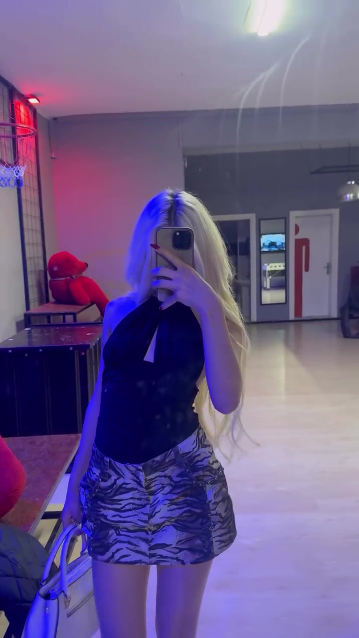 @𝑩𝒆𝒍𝒍𝒂𝒂🌸