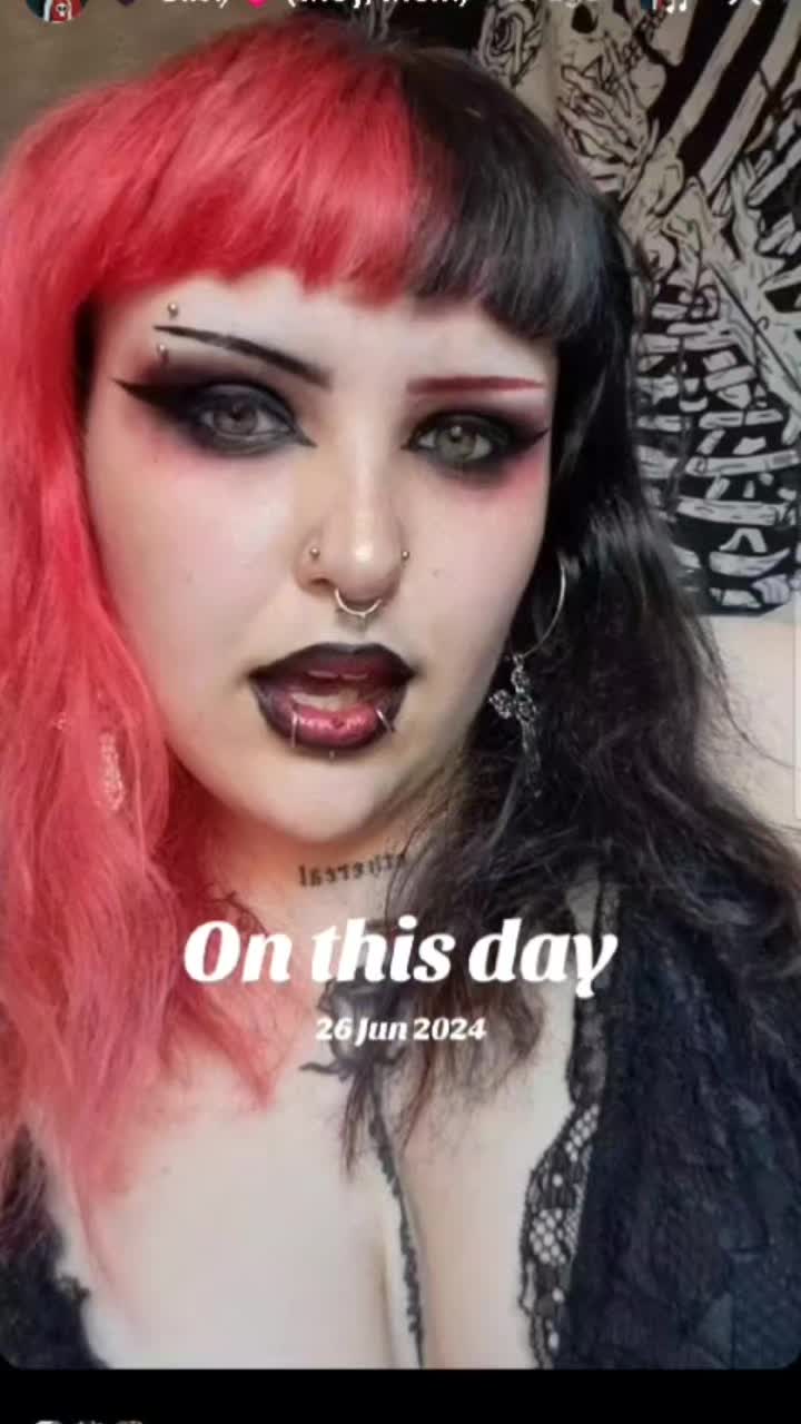 @🖤 𝕰𝖓𝖛𝖞 ❤️ (they/them)