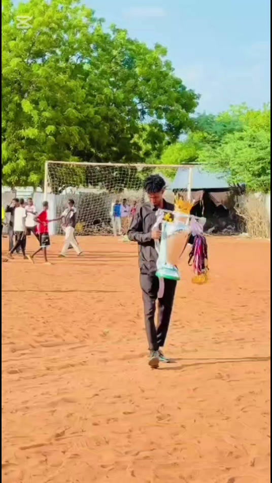 @Madax weynaha qoxotiga🙏