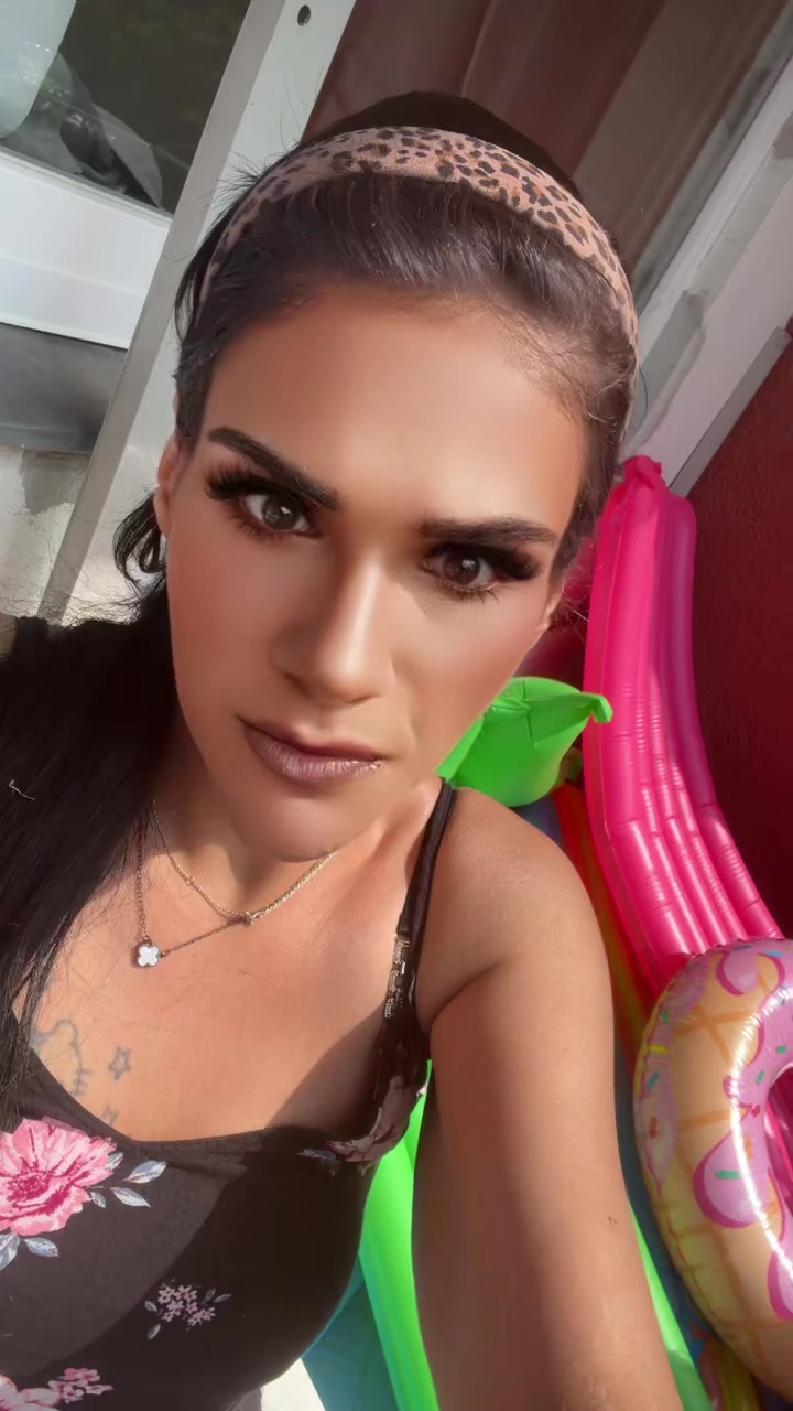 @Christiane ihr  bebi❤️