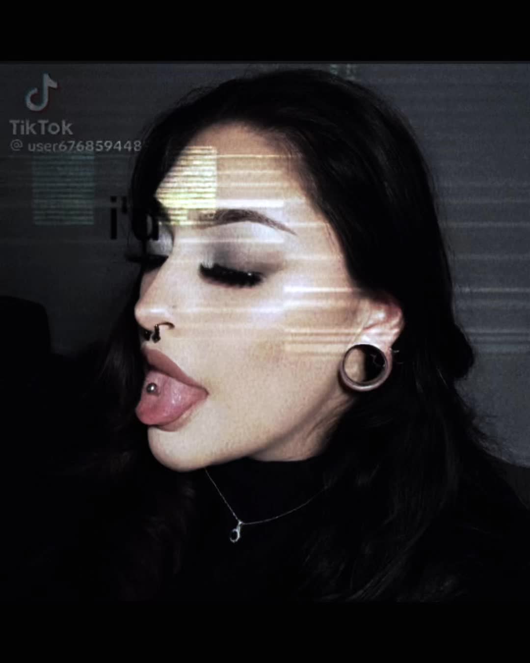 @Cristal 🖤