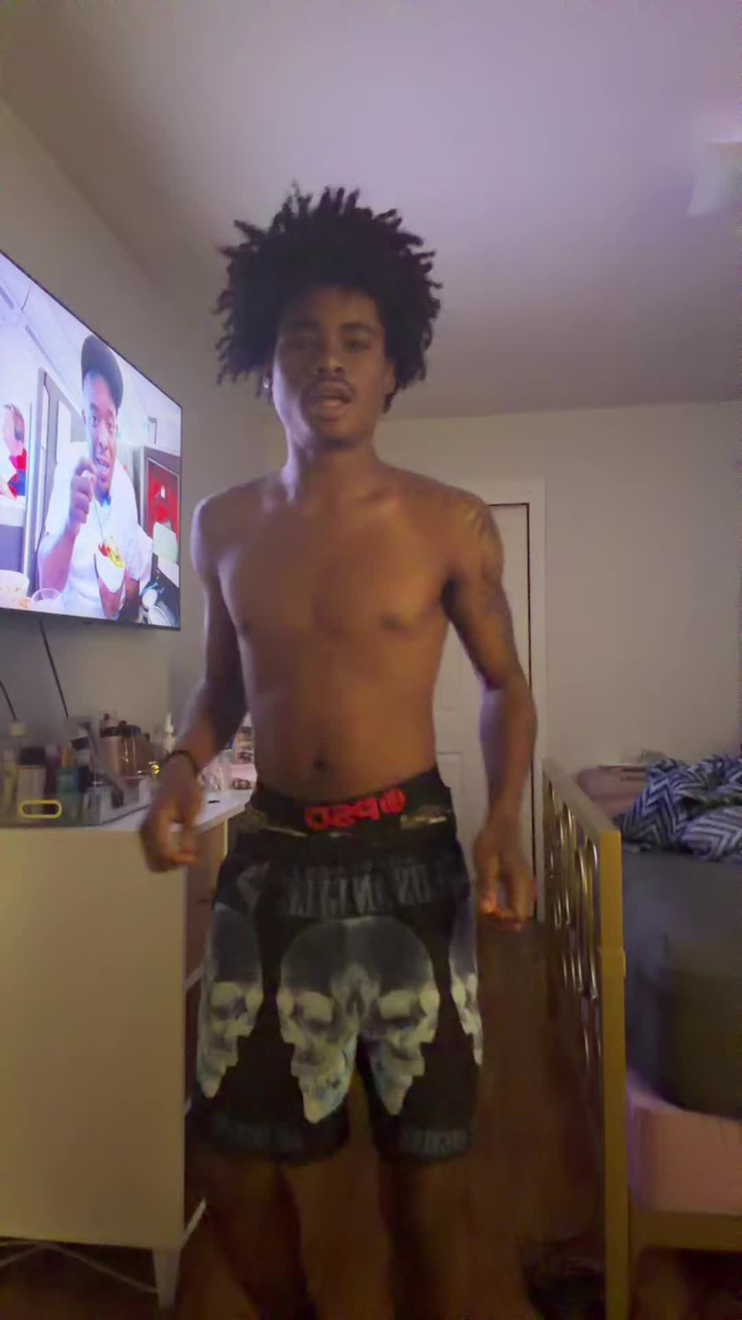 @$B🦍