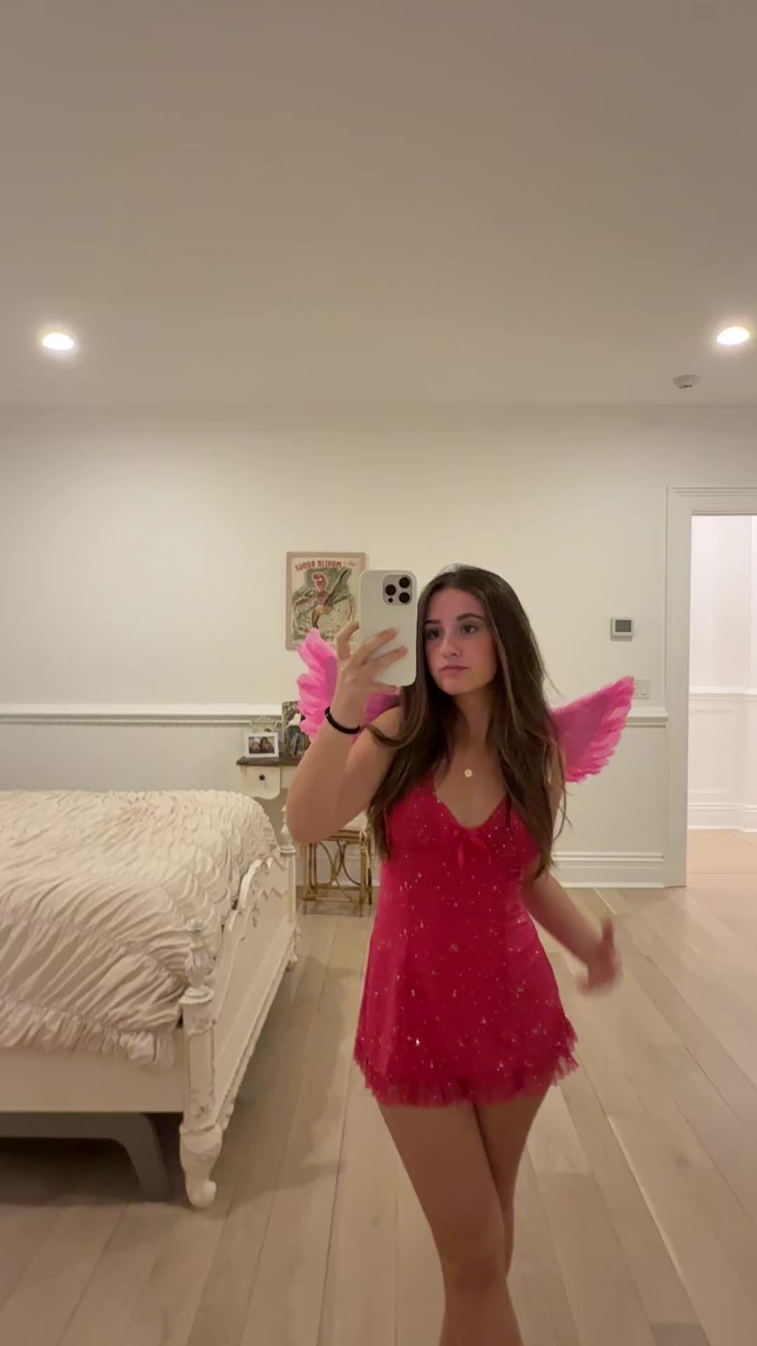 @siennalampert