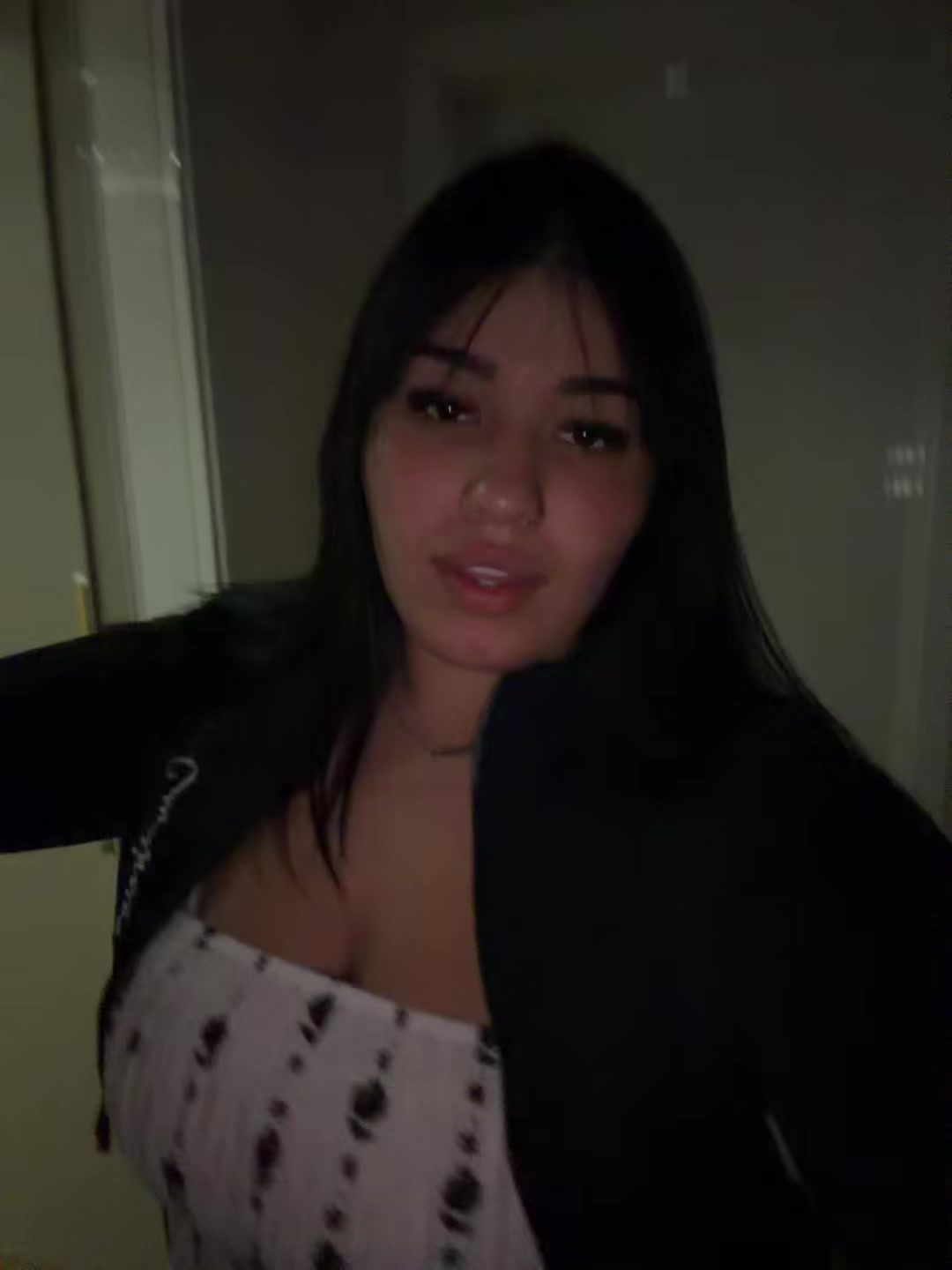 @Dora