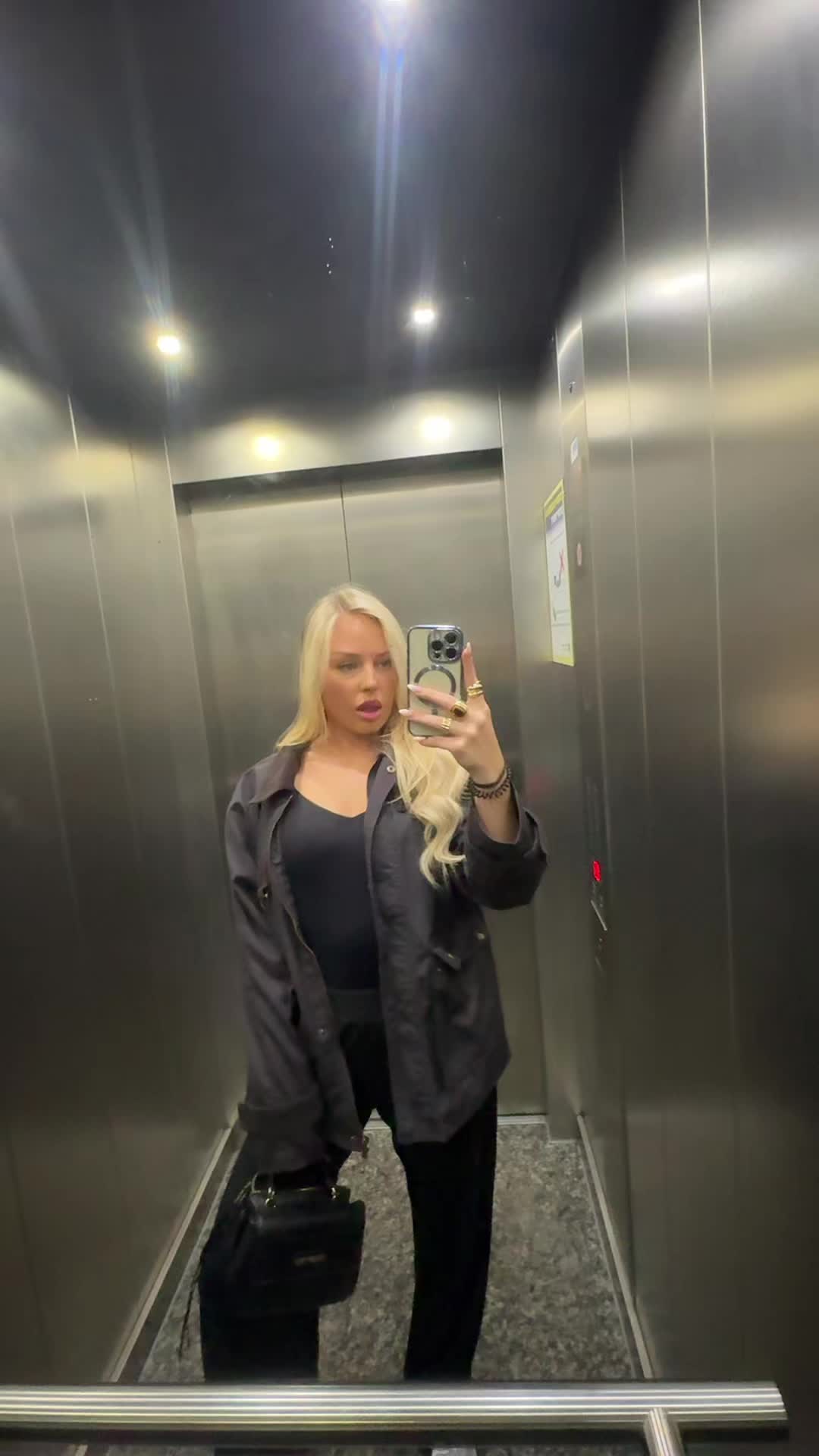 @Anuschka💖