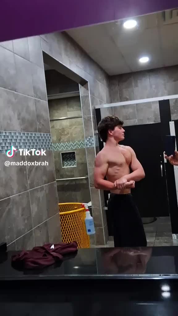 @The Fit Guys Page 🇳🇱
