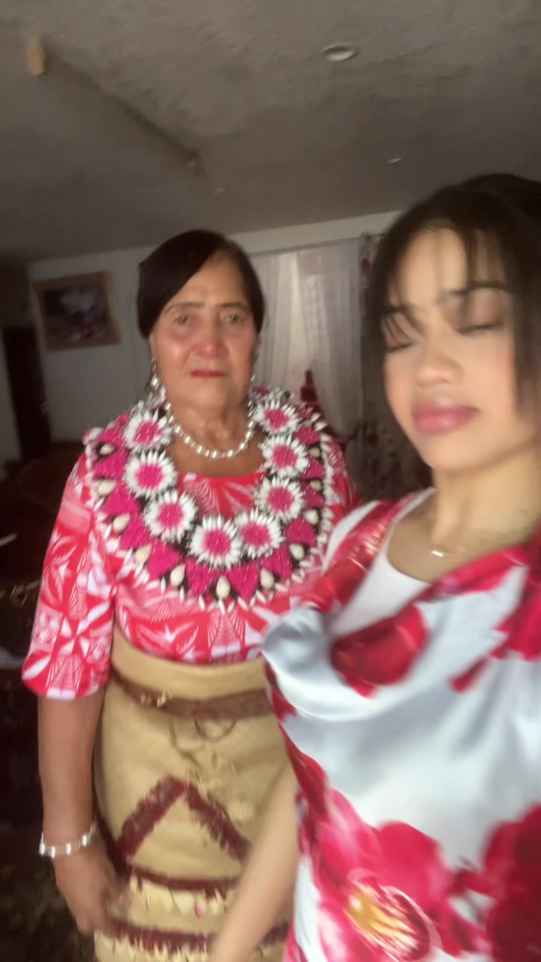 @Julia Fotu