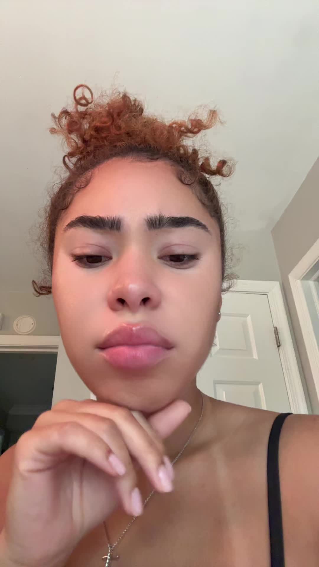 @Bella