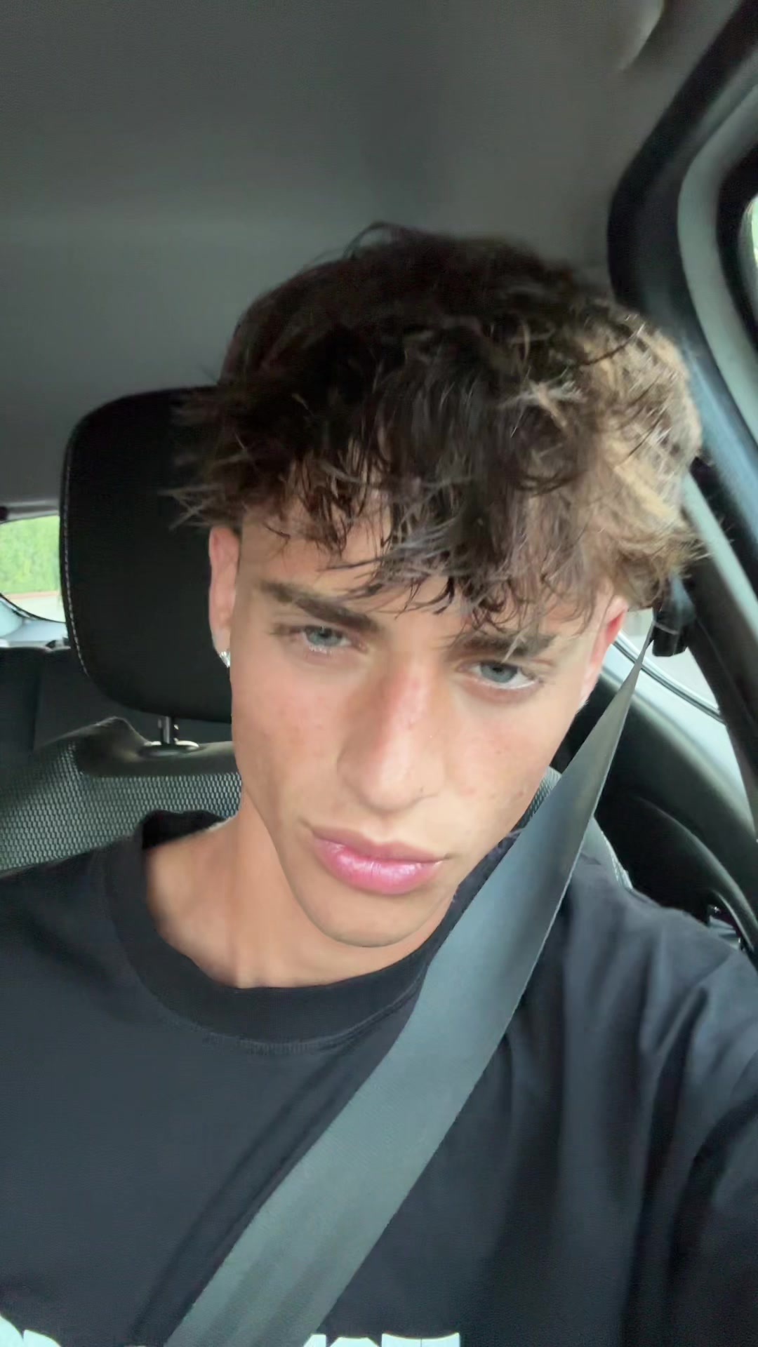 @𝑨 𝑳 𝑬 ♛