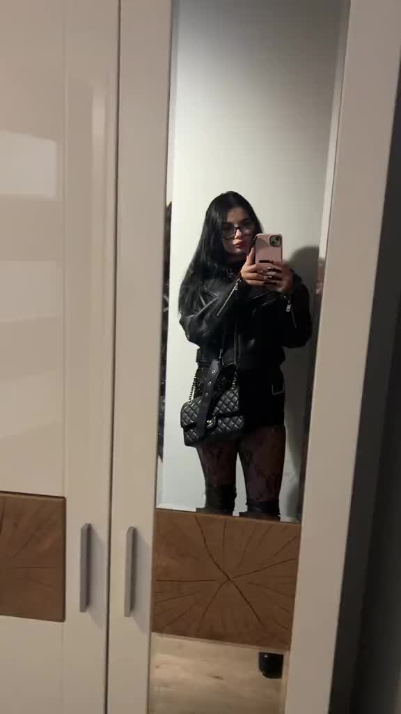 @sziriruriru.