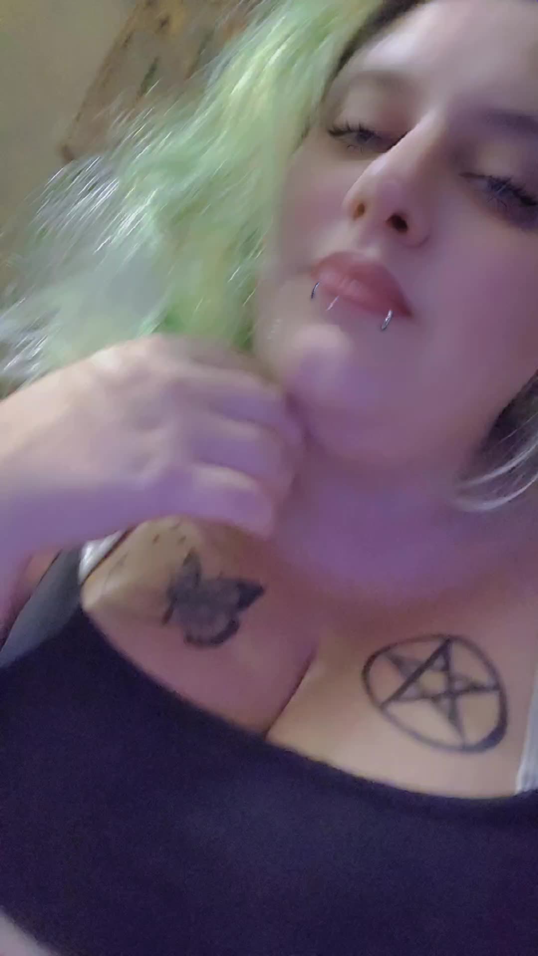 @rainbow_bish420
