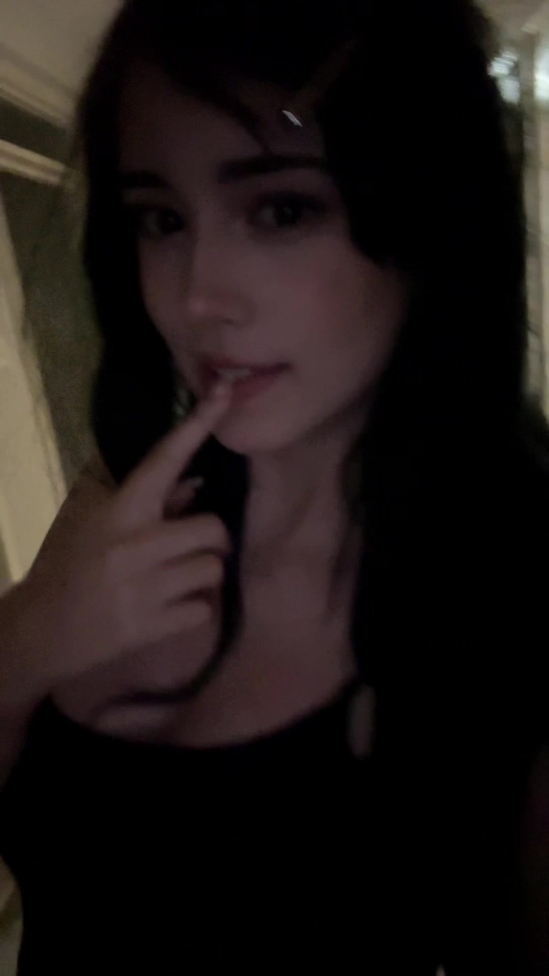 @Laisha