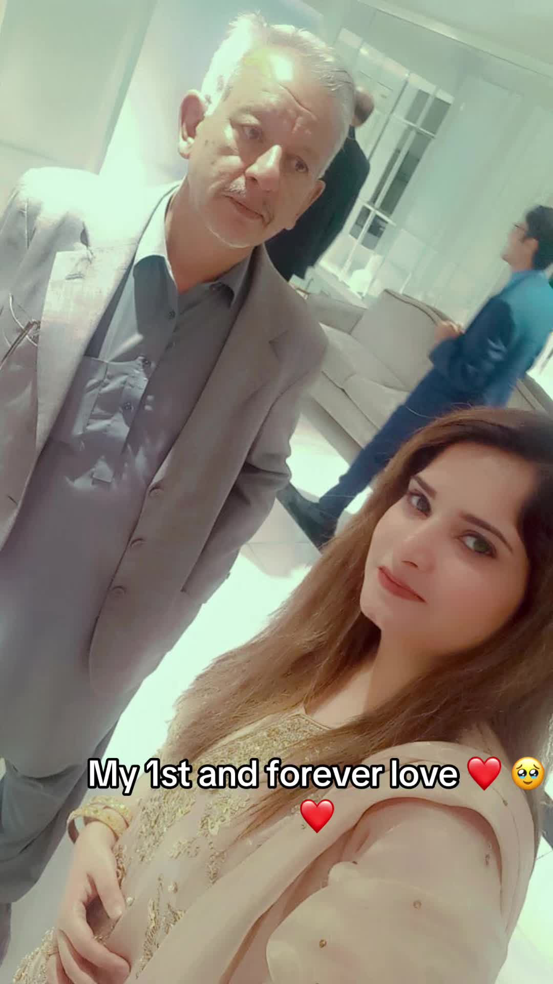 @MehreenHassan 🇬🇧🇵🇰