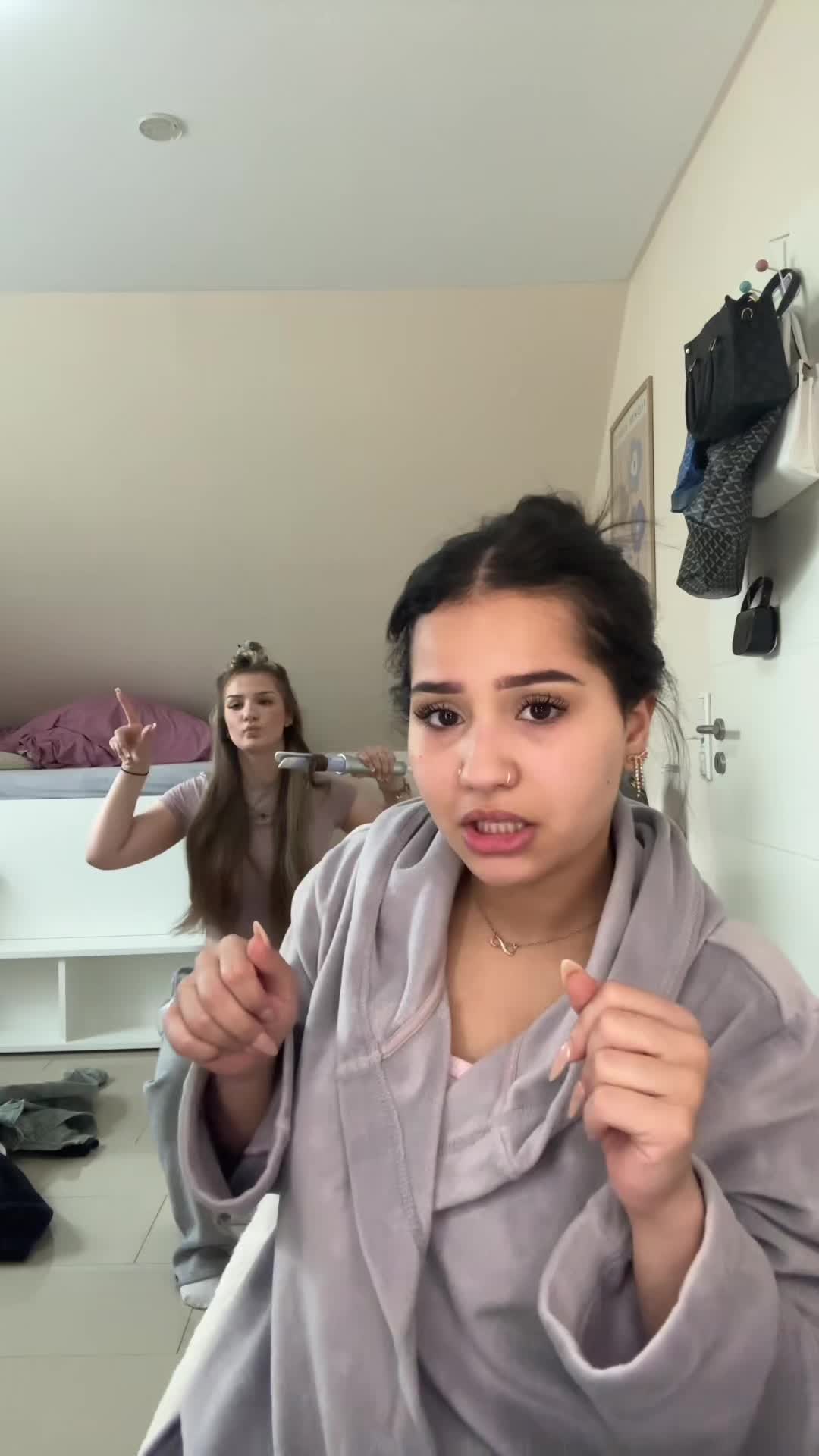 @Sabrinnnn