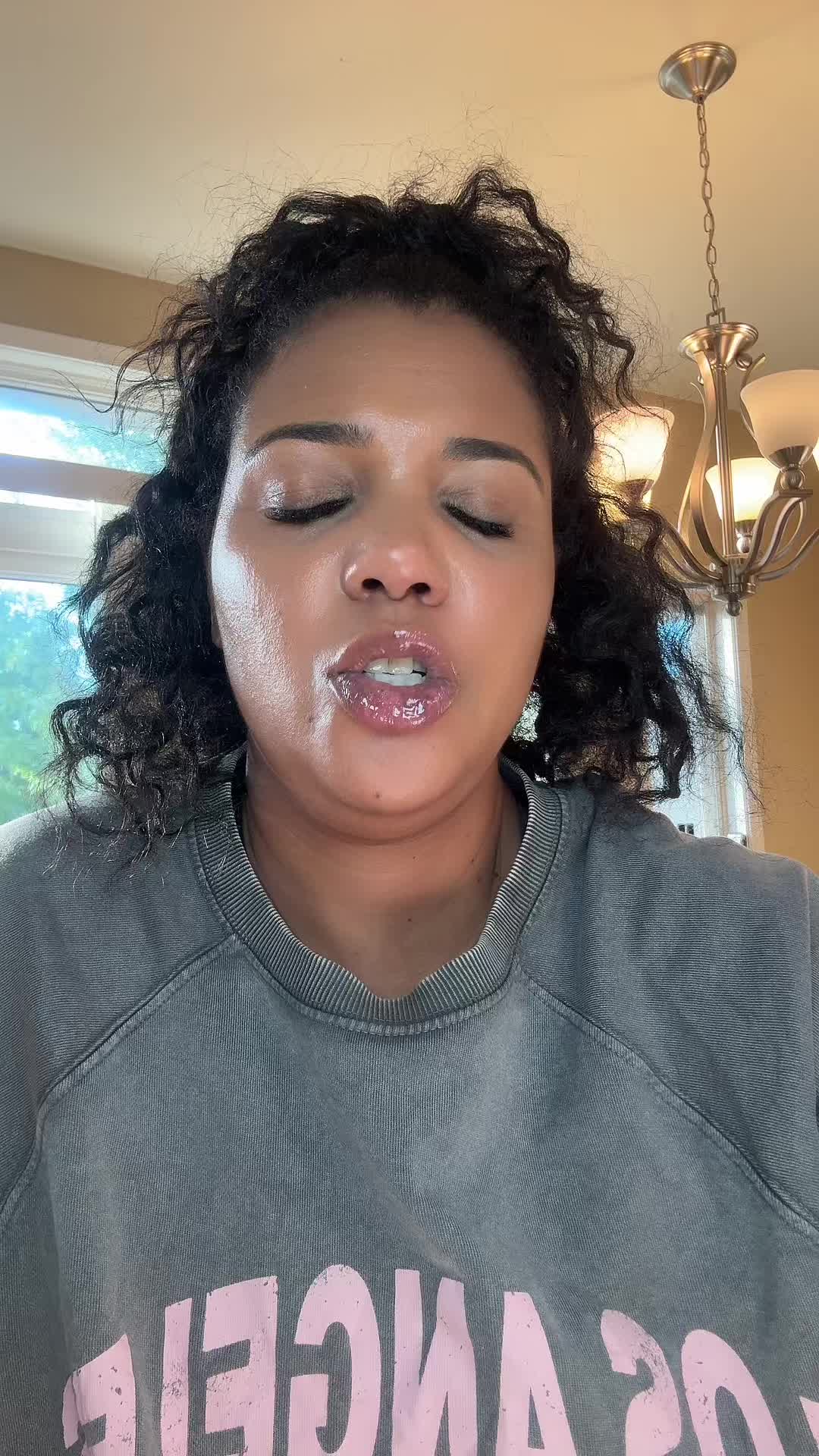 @twinnemom1