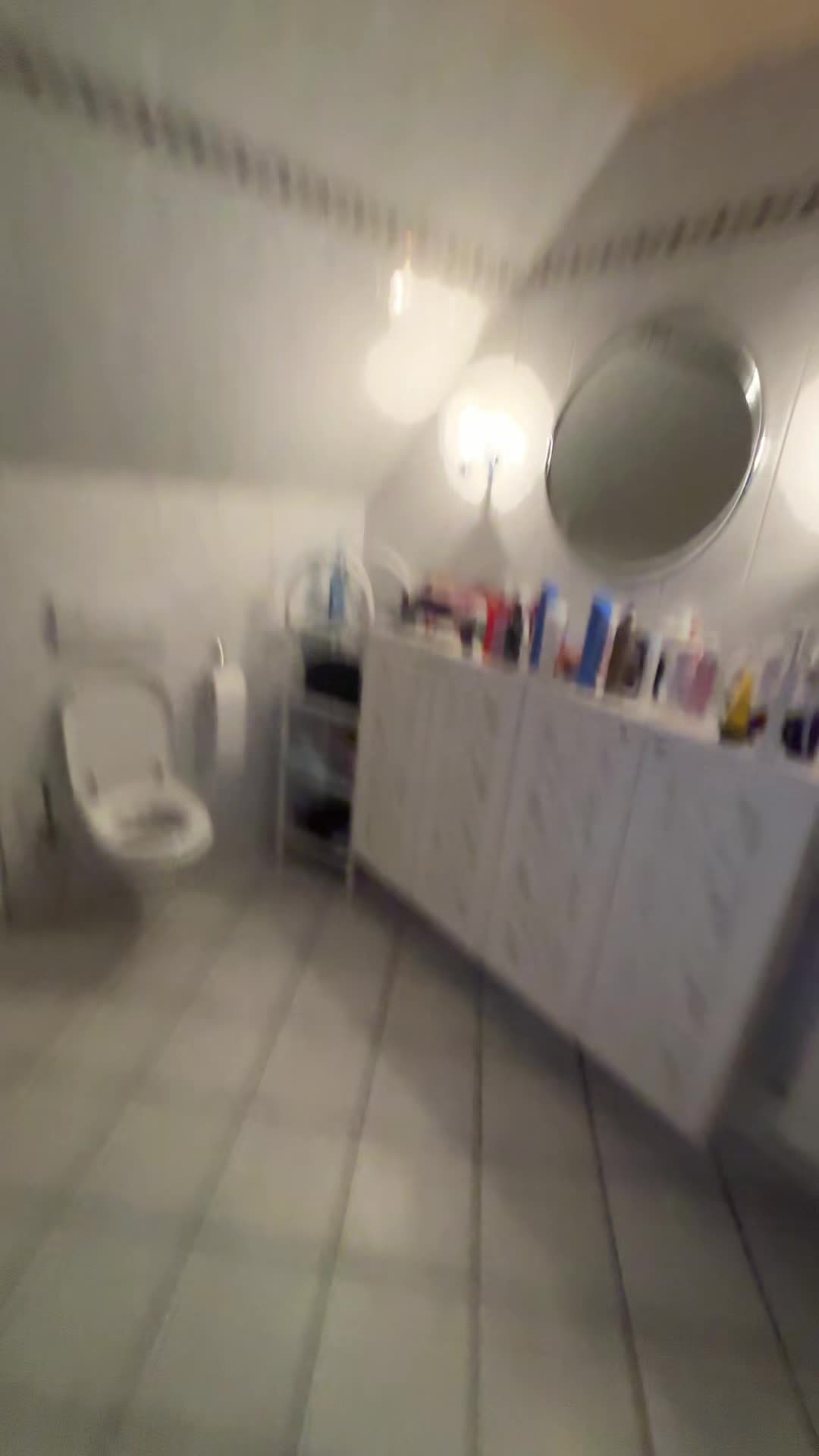 @️