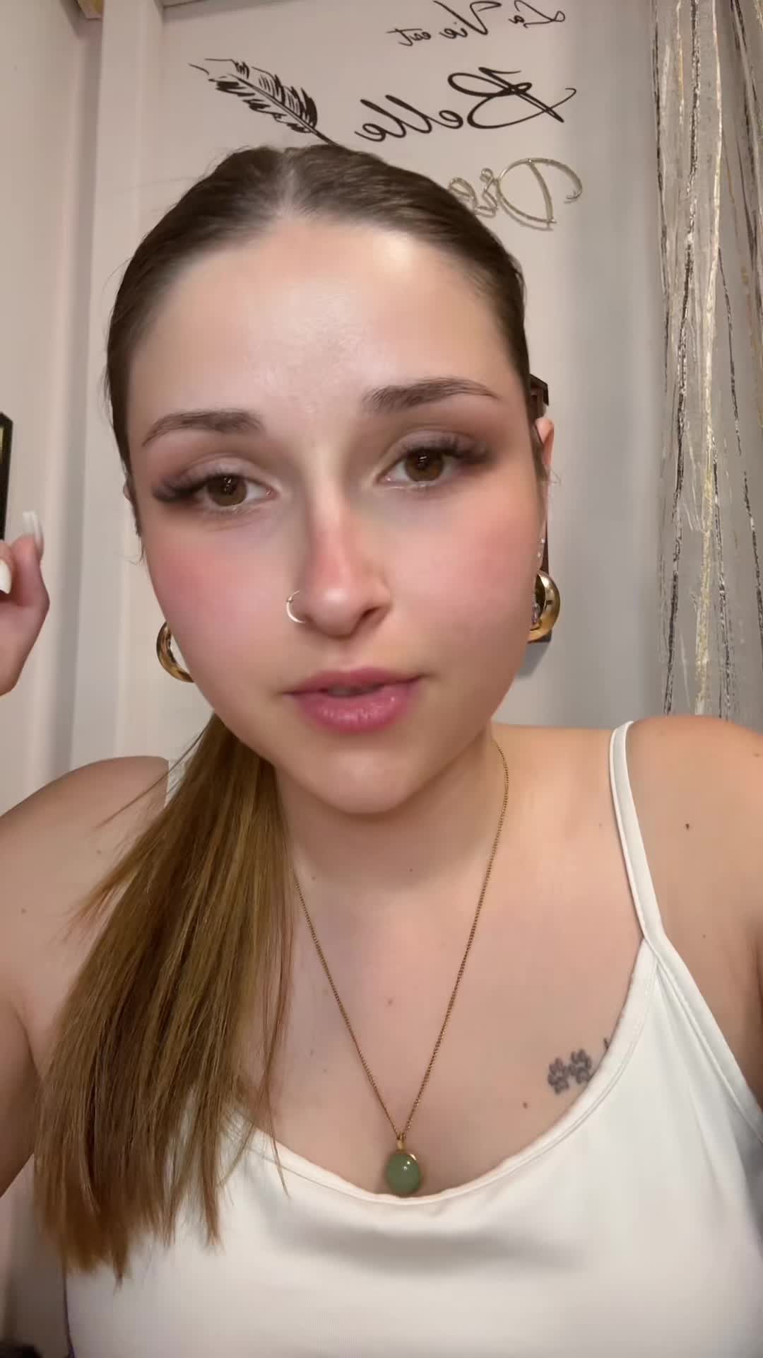 @Laaa_gio
