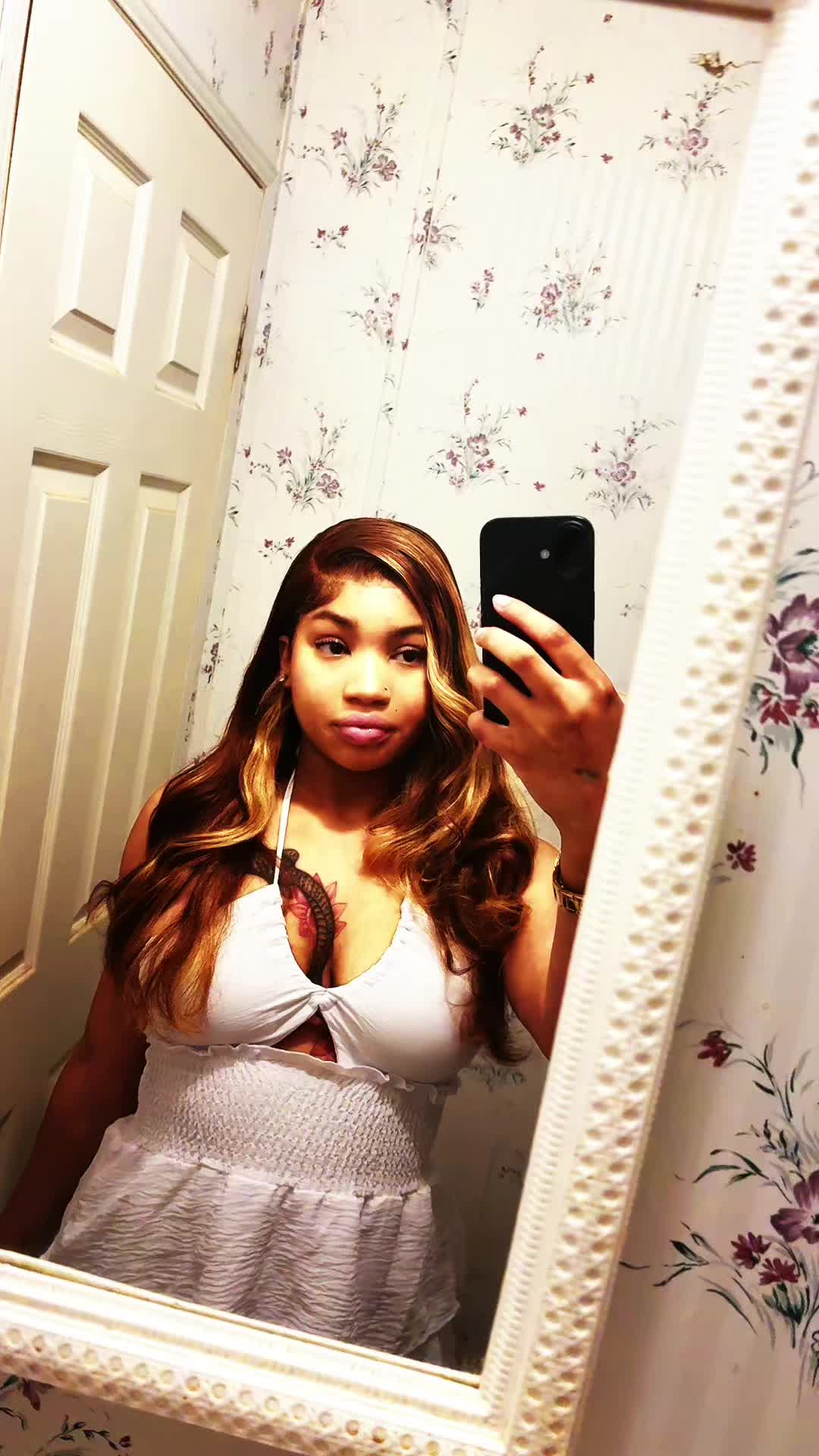 @angel,<3.