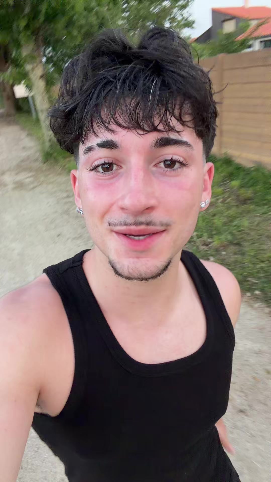 @adeltefaitunpetitreuf