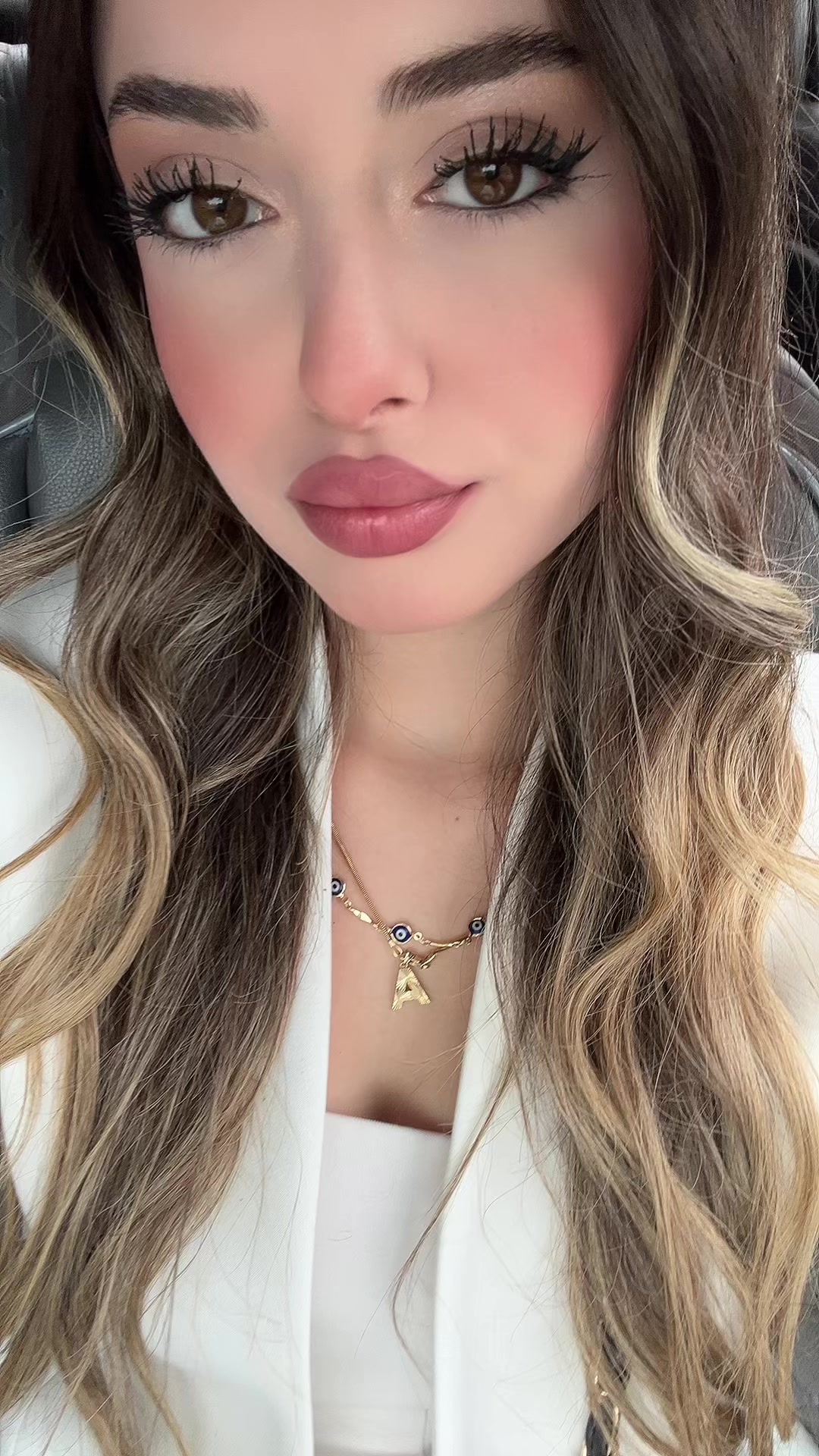 @Ayşegül