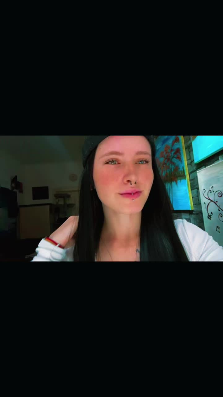 @officxl_madlen🏳️&zwj;🌈