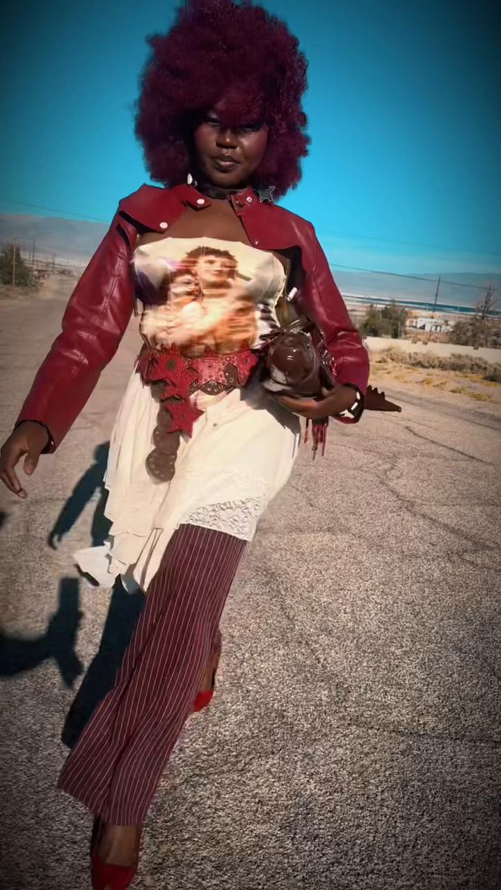 @tinaa_starra