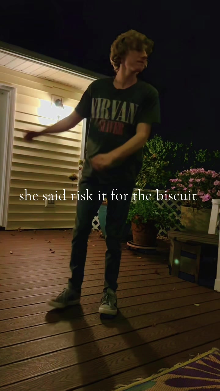 @noah_boozer