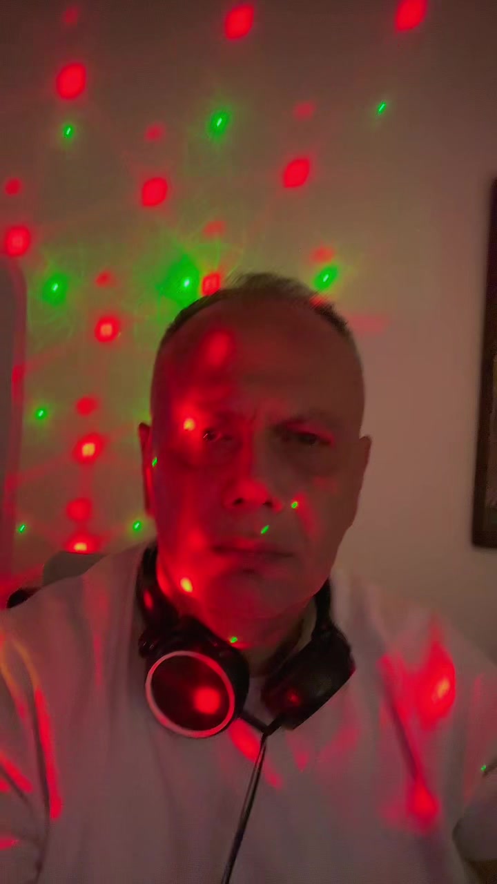 @nikos