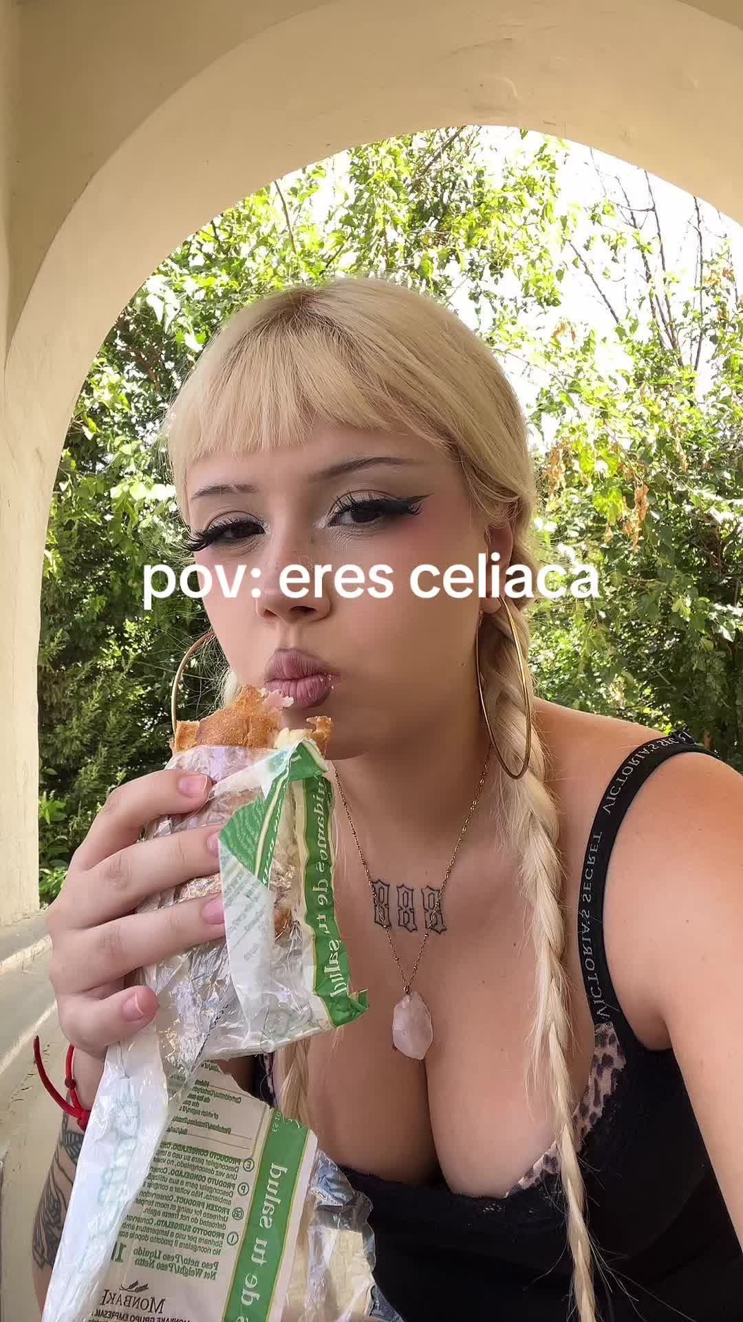 @888