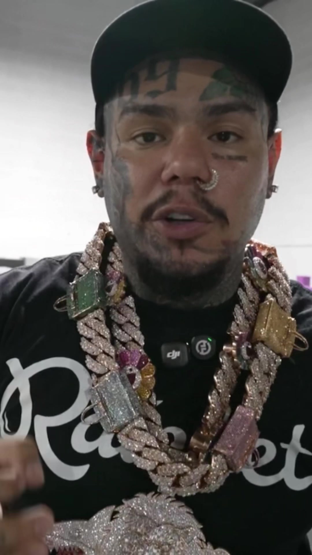 @6ix9ine