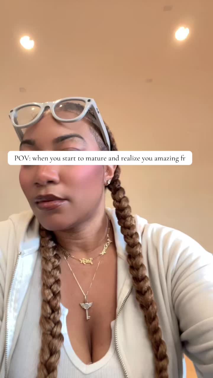 @WhatsUpWithMegan