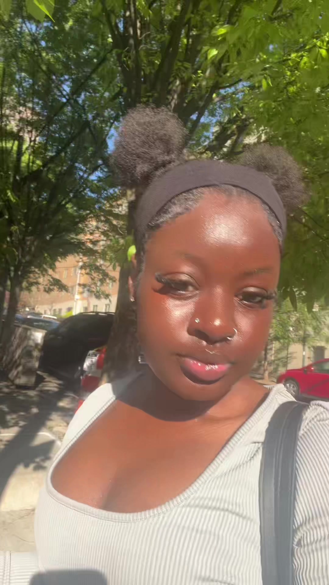 @imthequeenn@gmail.com